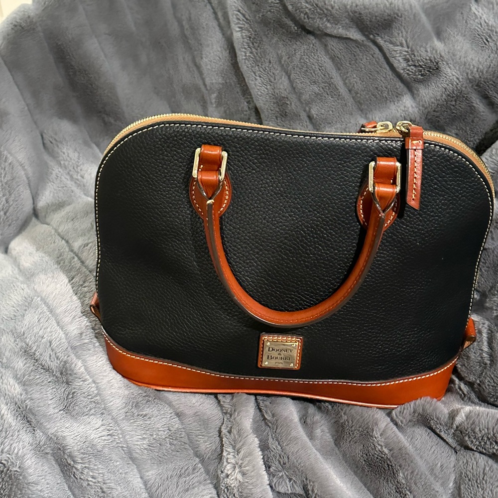 Dooney and Bourke pebble grain zip satchel